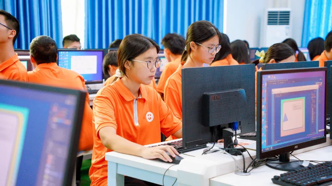 聚焦軟件與信息服務 珠海市創(chuàng)沃中等職業(yè)學校軟件網(wǎng)絡技術服務專業(yè)詳解